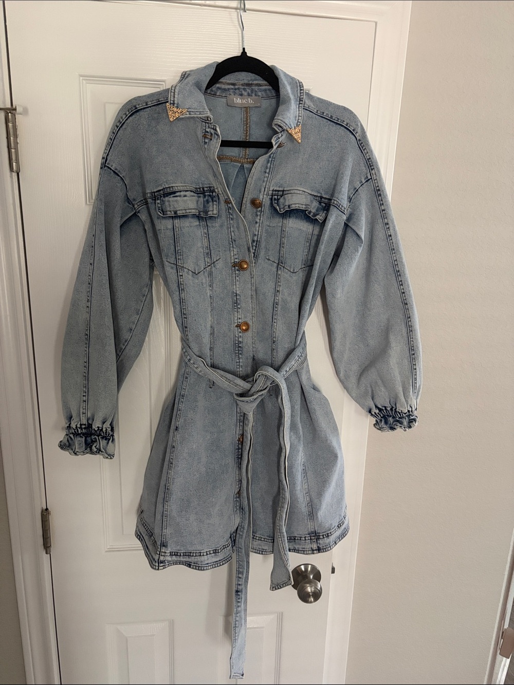 Women’s Denim Dress Long Sleeve with tie belt - gold buttons, pockets